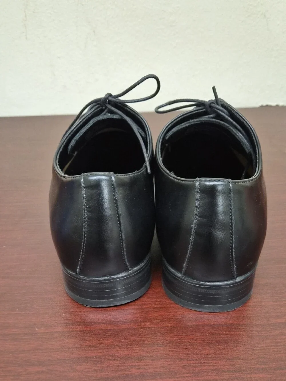 Perry Ellis Men’s Black Leather Dress Shoes Size 10